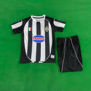 Kids Juventus 2002-03 Home Kit