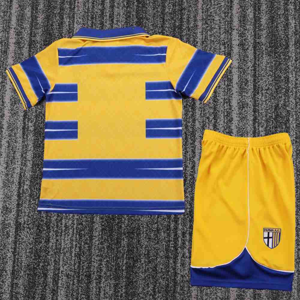 Niños Parma 1998-99 Local Kit