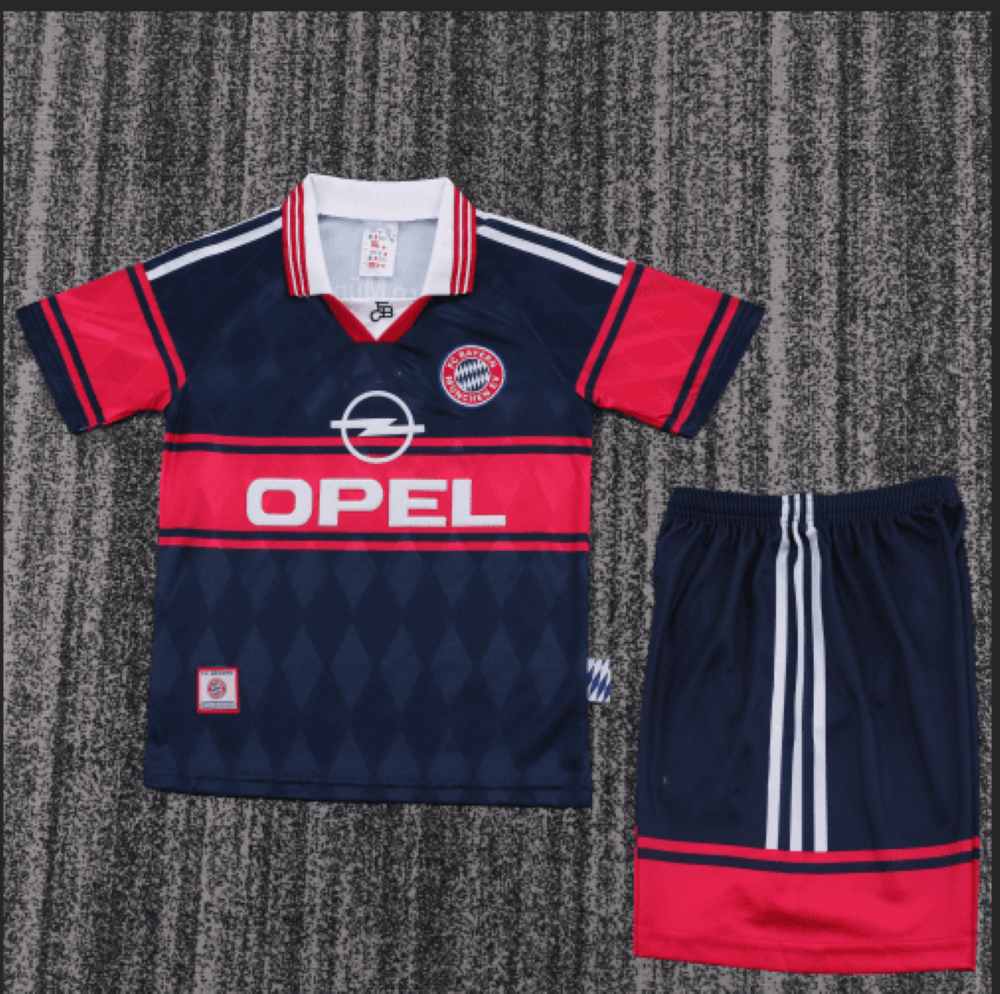 Niños Bayern Munich 1997-99 Local Kit