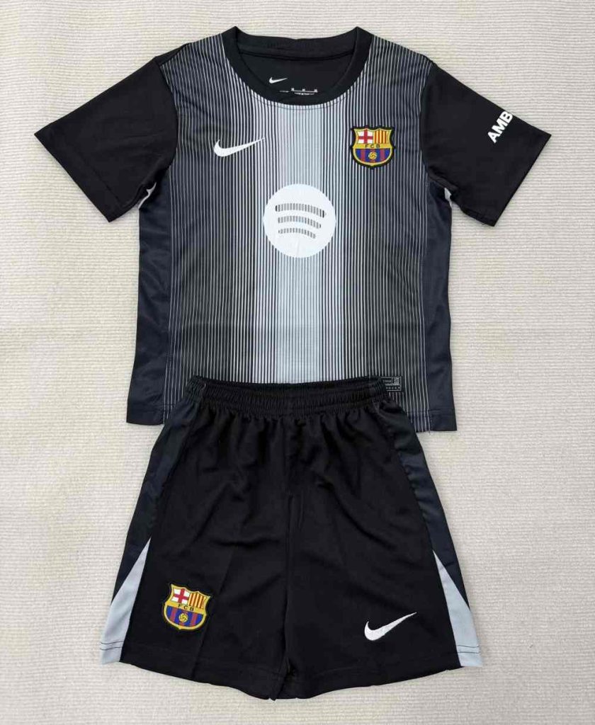 Niños Barcelona 2025 Goalkeeper Kit