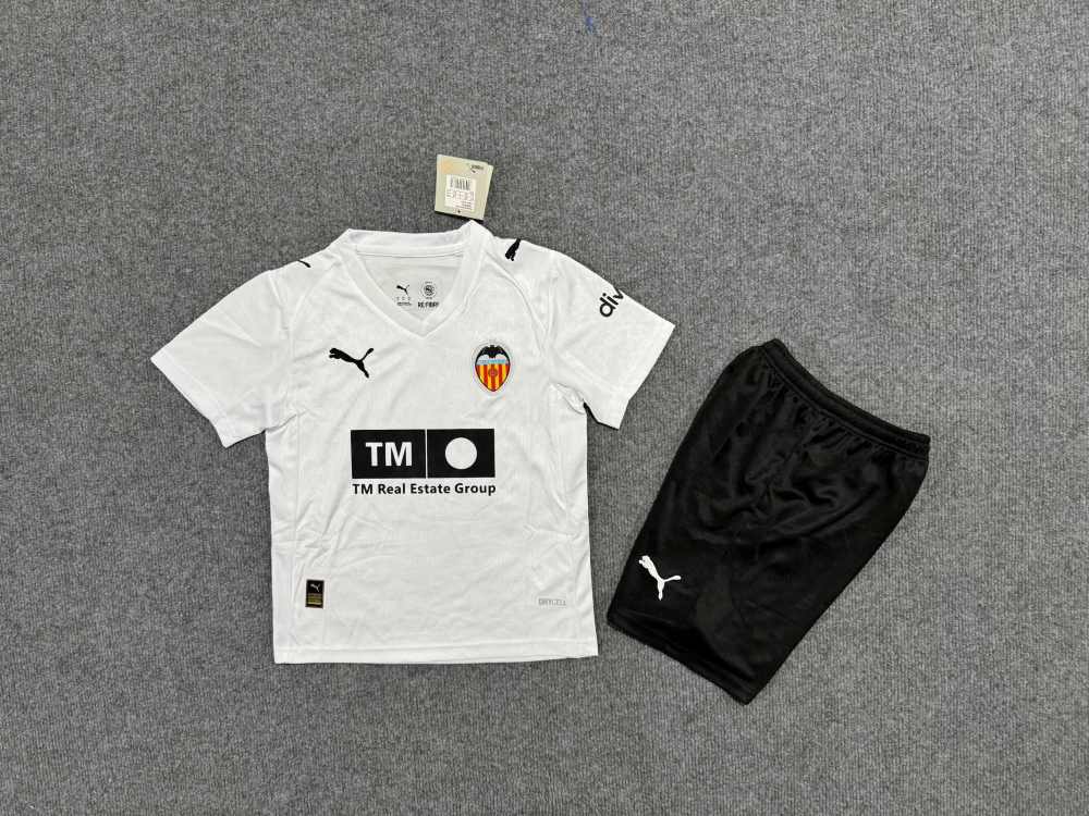 Niños Valencia 2025-26 Local Kit
