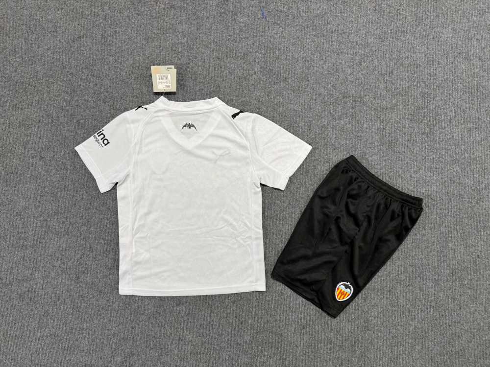 Niños Valencia 2025-26 Local Kit