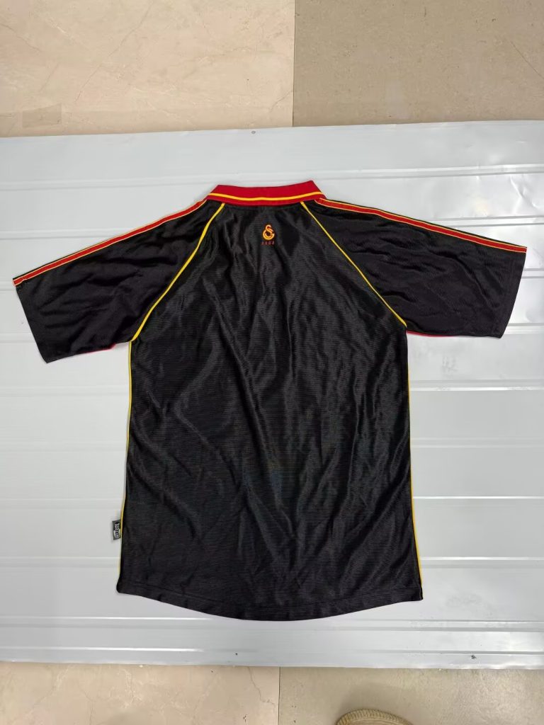 Galatasaray 1999-00 Tercera camiseta
