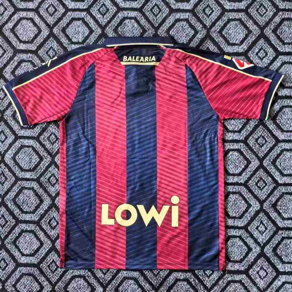 Levante 25-26 Camiseta local