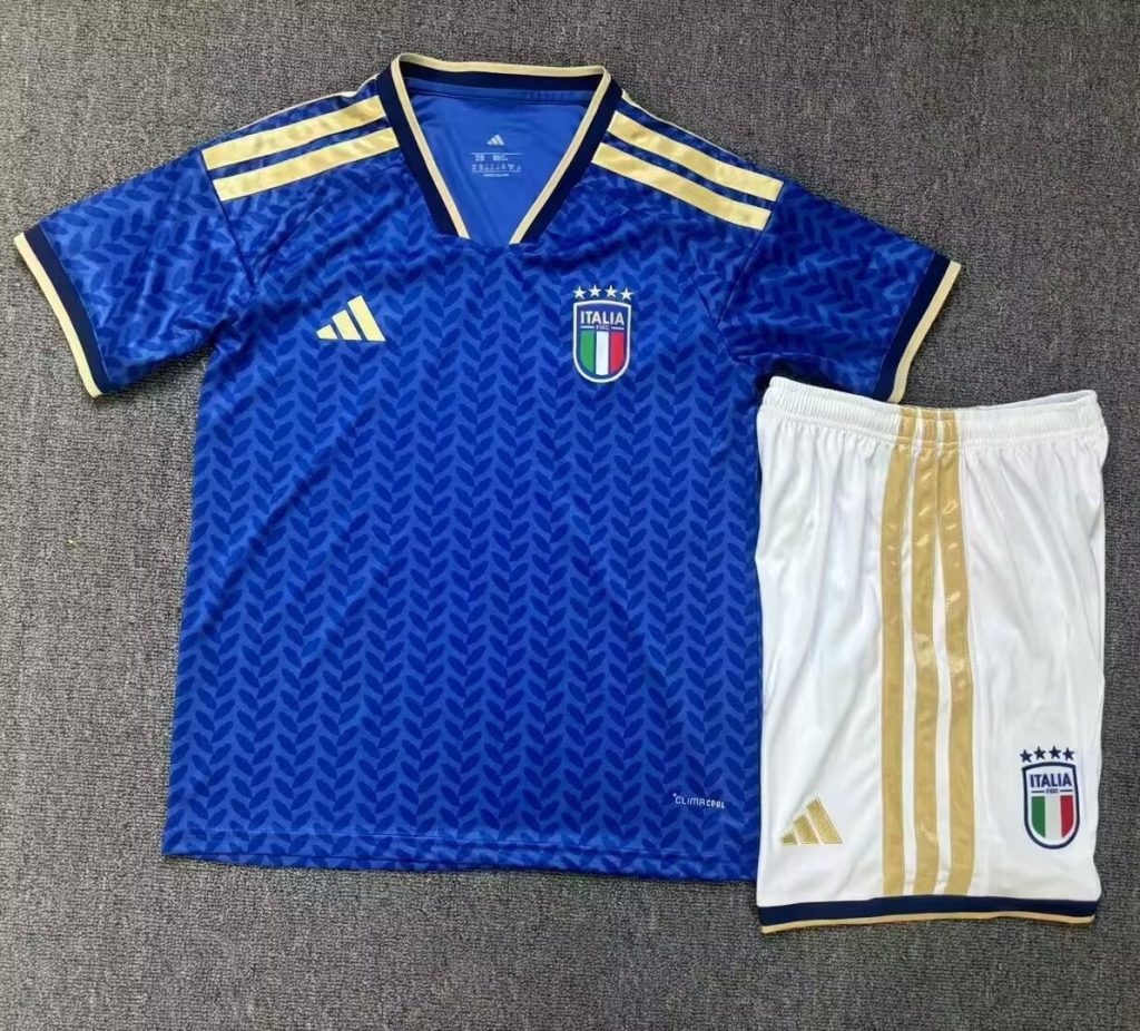 Niños Italia 2026 Local Kit