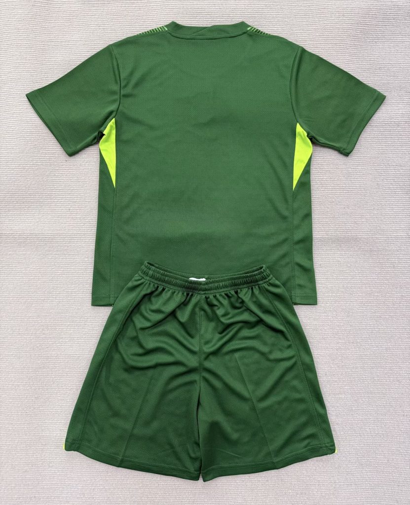Niños Birmingham 2025-26 Goalkeeper Kit