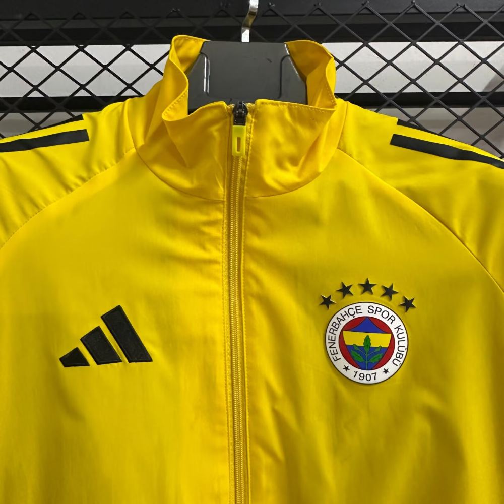 Fenerbahce 2025-26 Cortavientos