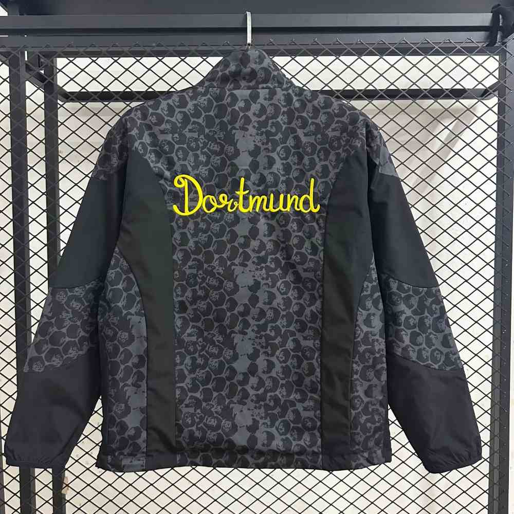 Dortmund 2025-26 Double-sided Cortavientos