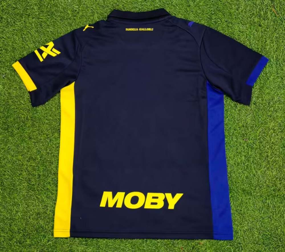 Parma 2025-26 Cuarta camiseta