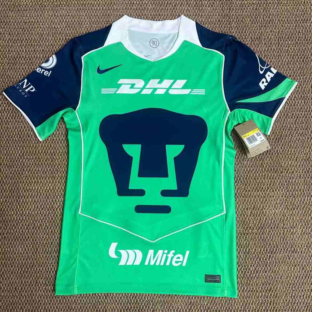 Pumas UNAM 2025-26 Tercera camiseta
