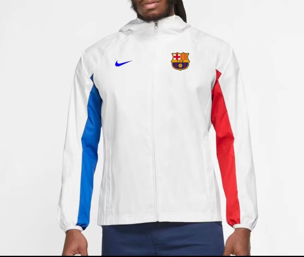 Barcelona 2025 Cortavientos with Hat