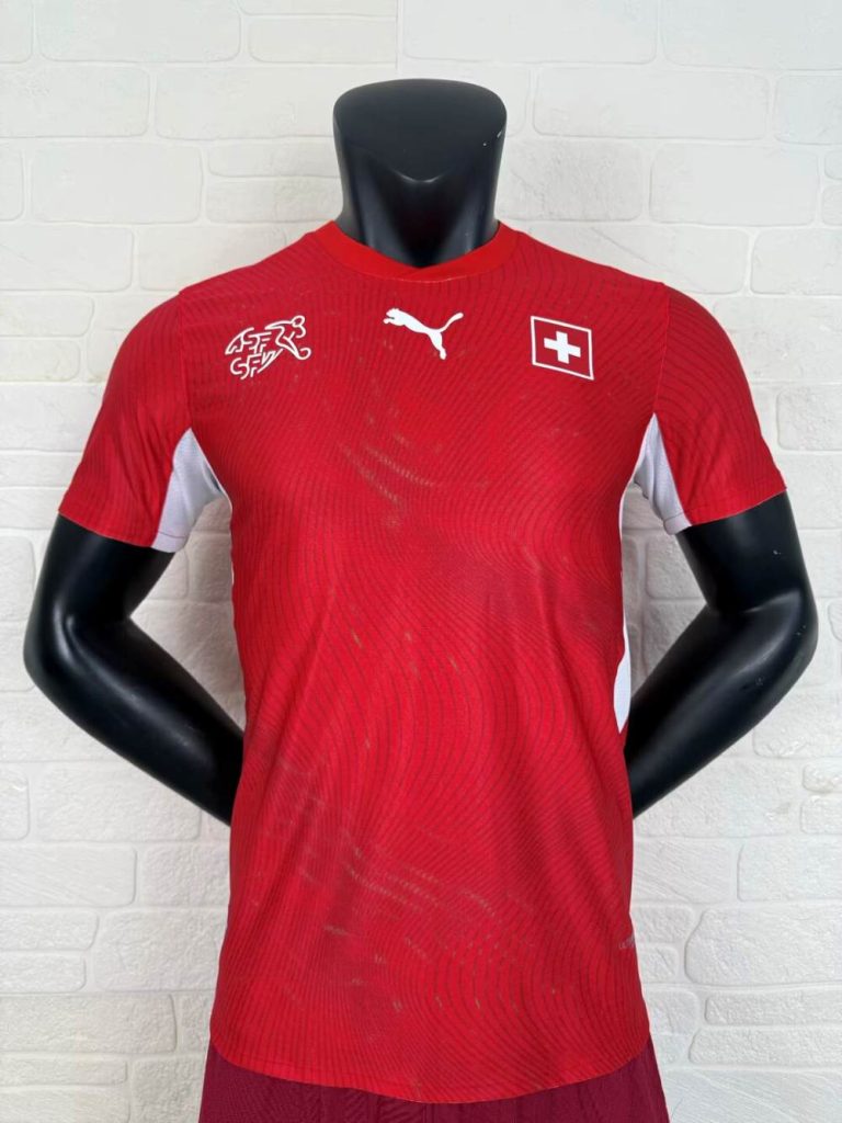 Suiza 2026 Copa Mundial de la FIFA Camiseta local versión jugador