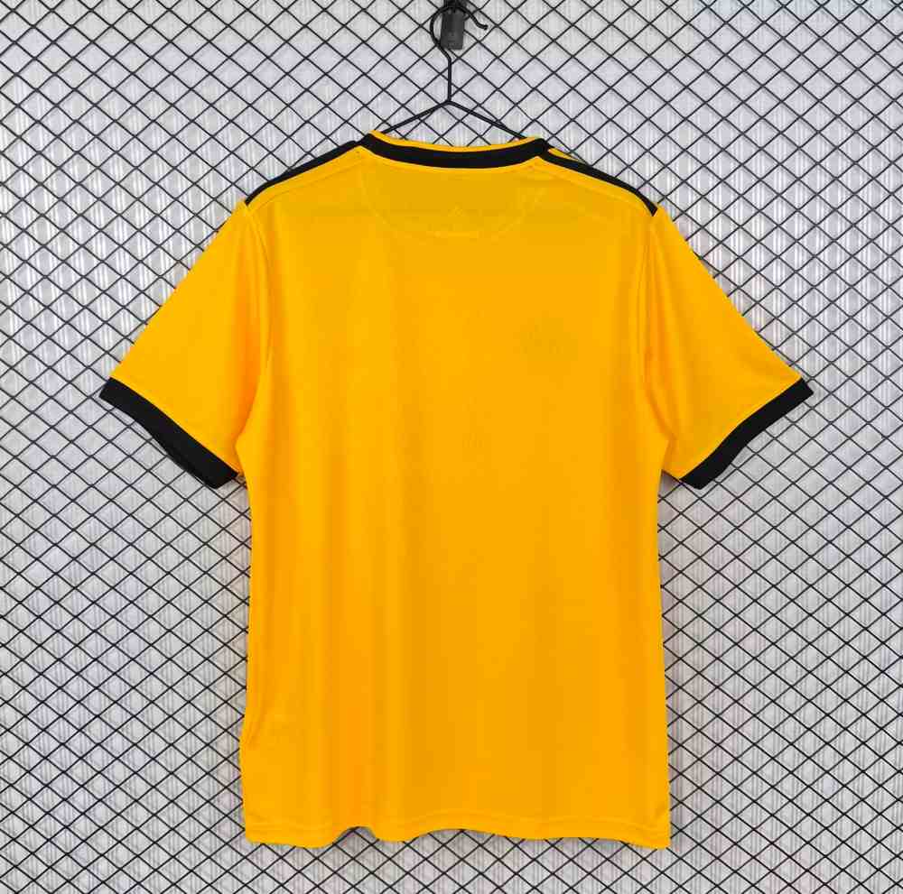 Wolverhampton 2018-19 Camiseta local