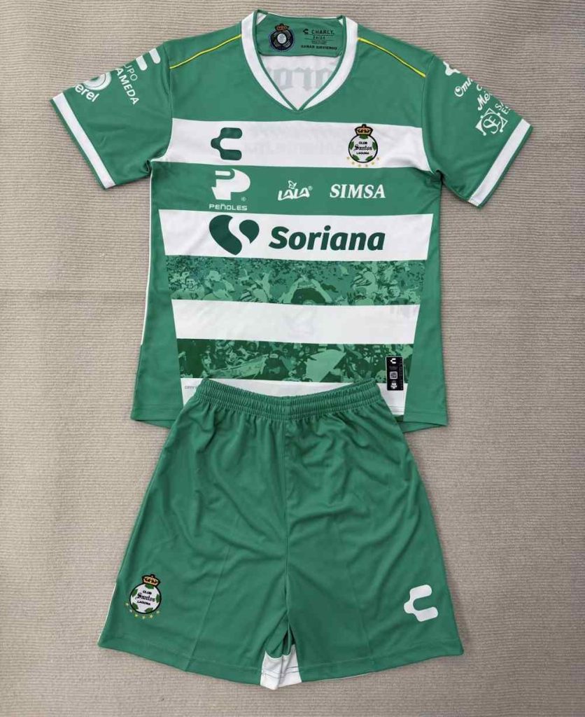 Niños Santos Laguna 2025-26 Local Kit