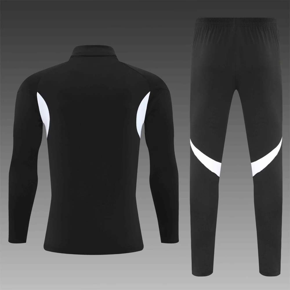 Niños Liverpool 2025-26 Entrenamiento Suits