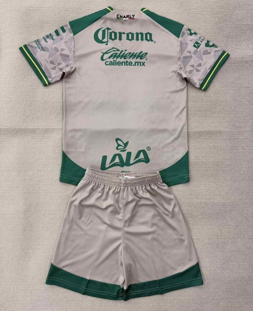 Niños Santos Laguna 2025-26 Visitante Kit