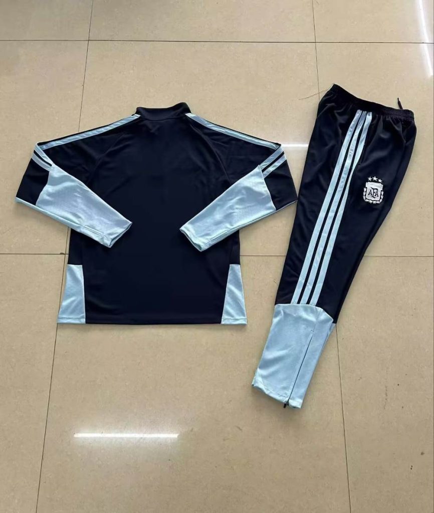 Niños Argentina 2025-26 Entrenamiento Suits