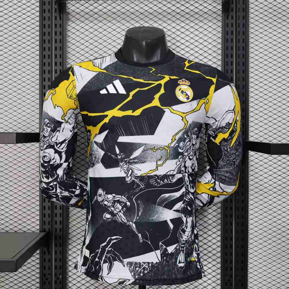 Real Madrid 2025 Marvel Especial Versión jugador Camiseta de manga larga