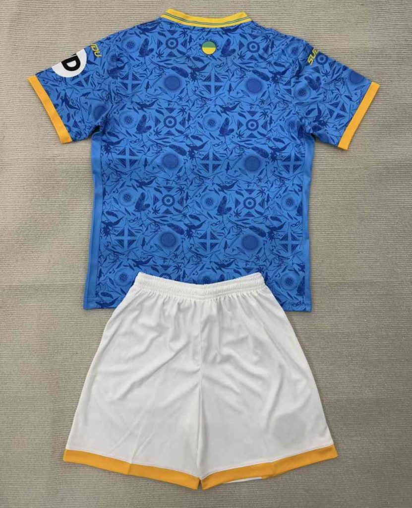 Niños Wolverhampton 2025-26 Tercera Kit