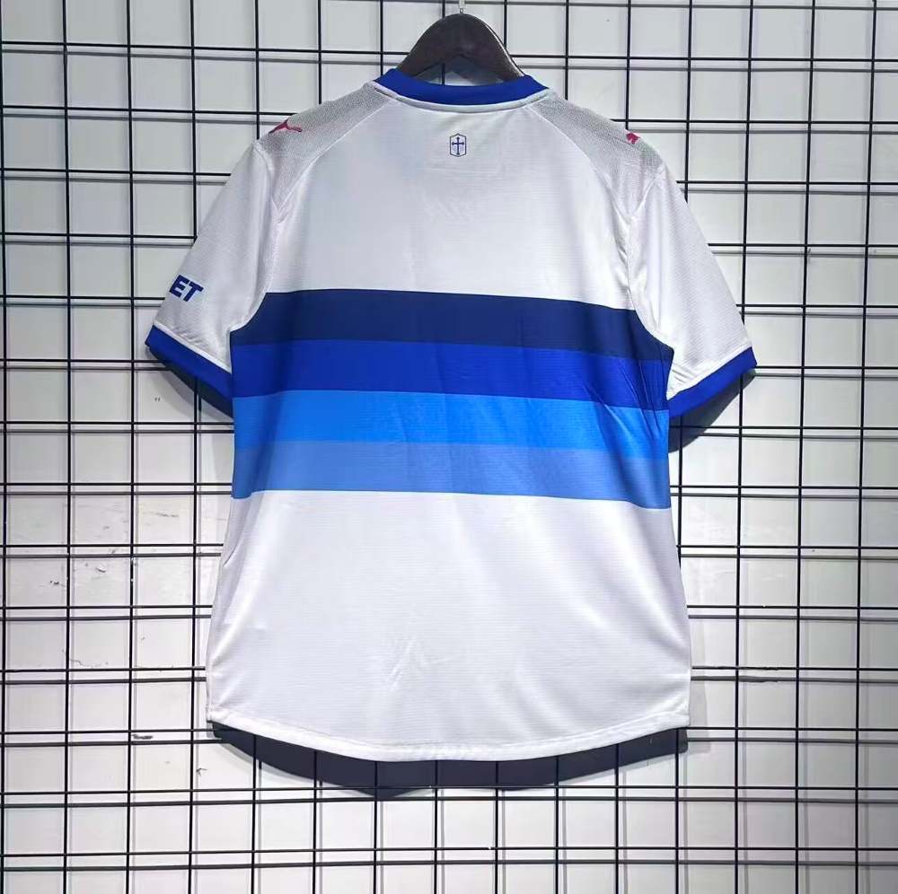 Universidad Católica 2026-27 Camiseta local