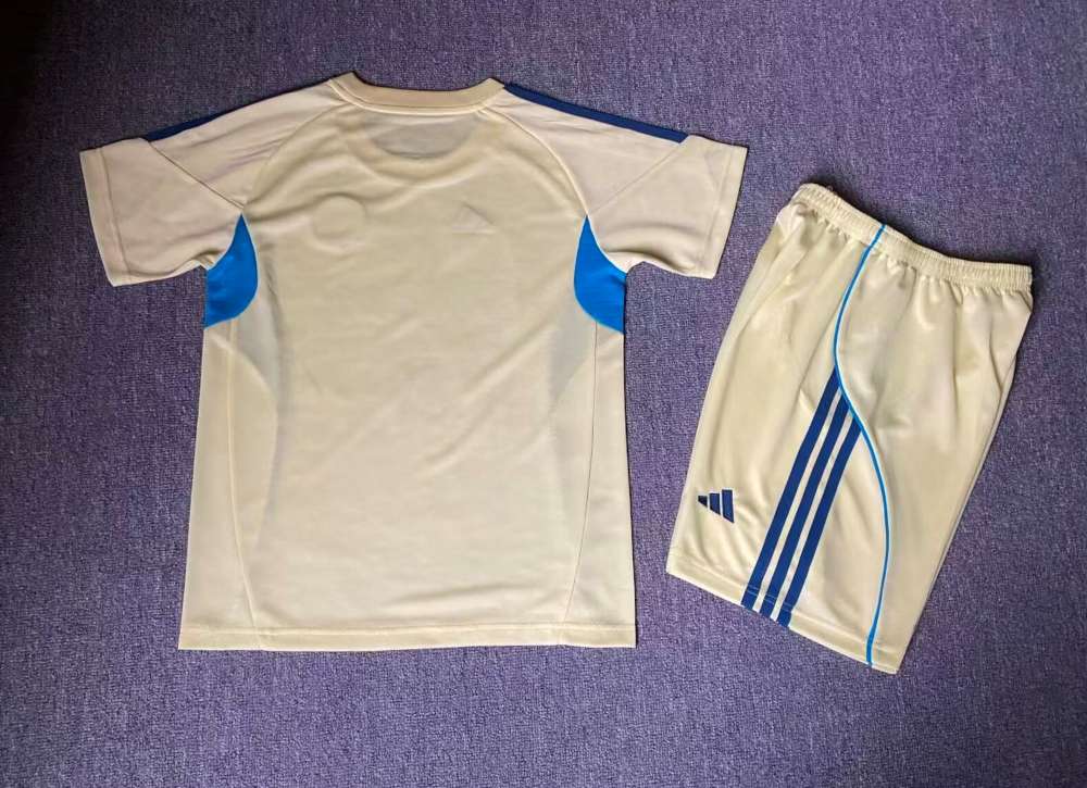Club América 2025 Entrenamiento Kit