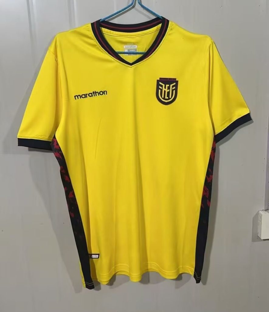 Ecuador 2026-27 Copa Mundial de la FIFA Camiseta local