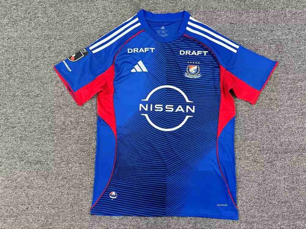 Yokohama F. Marinos 2026 Camiseta local