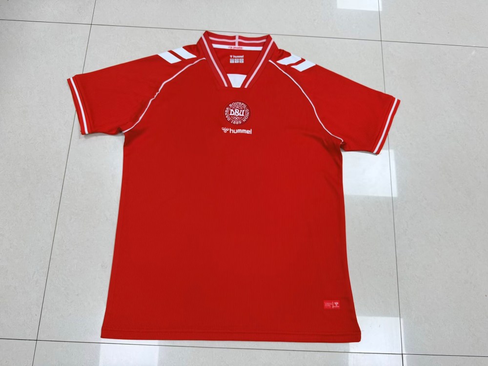 Denmark 2026 Copa Mundial de la FIFA Camiseta local