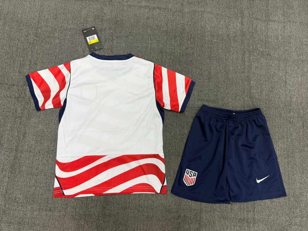 Niños USA 2026 Copa Mundial de la FIFA Local Kit